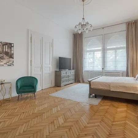 Unique Experience At Rimanoczy Palace אורדאה מראה חיצוני תמונה
