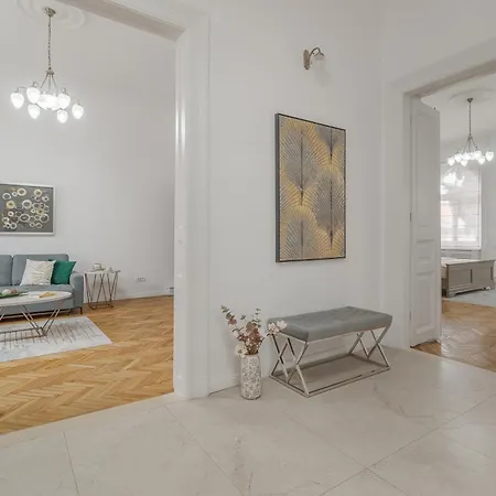 Unique Experience At Rimanoczy Palace אורדאה מראה חיצוני תמונה