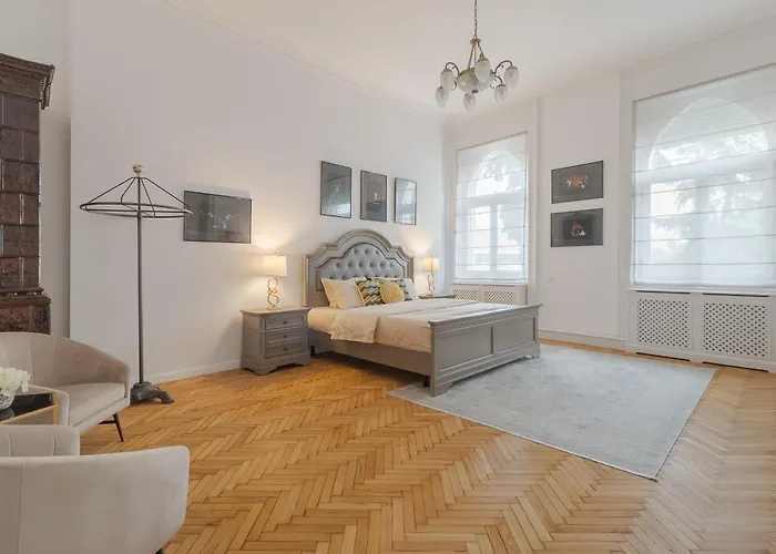 Unique Experience At Rimanoczy Palace Oradea