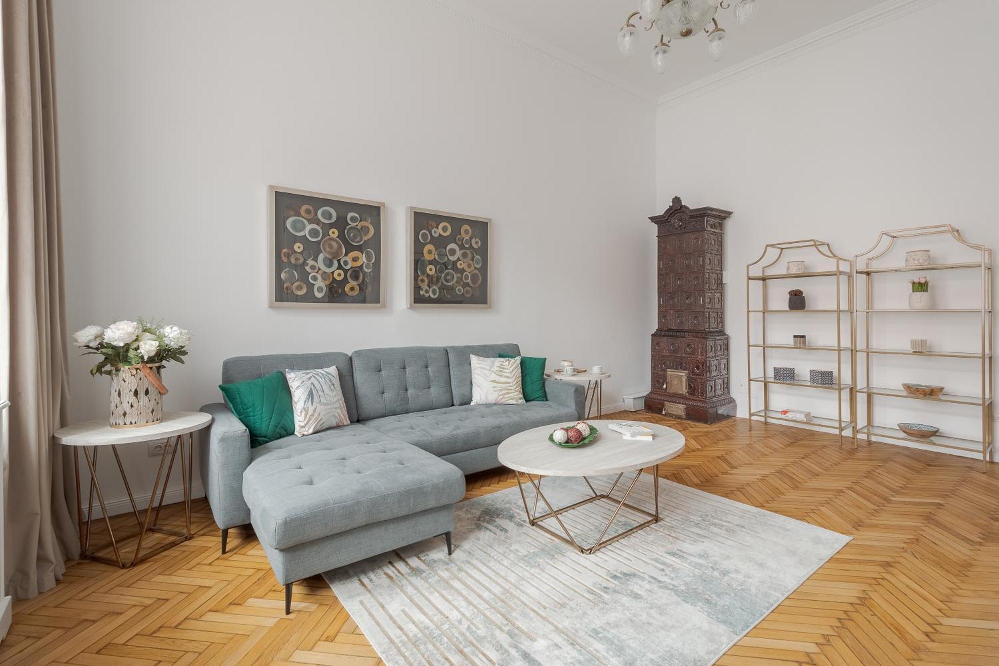 Unique Experience At Rimanoczy Palace Apartment Oradea
